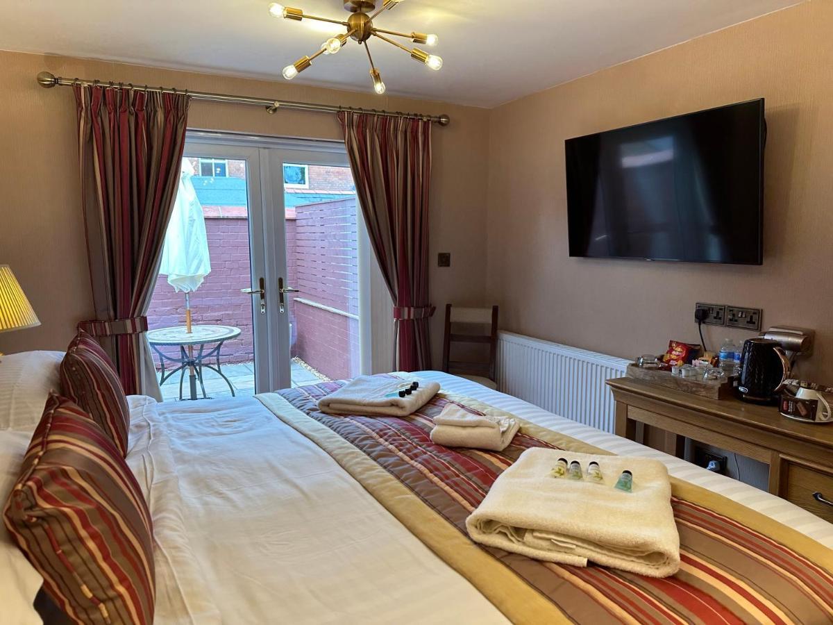 Bed & Breakfast House